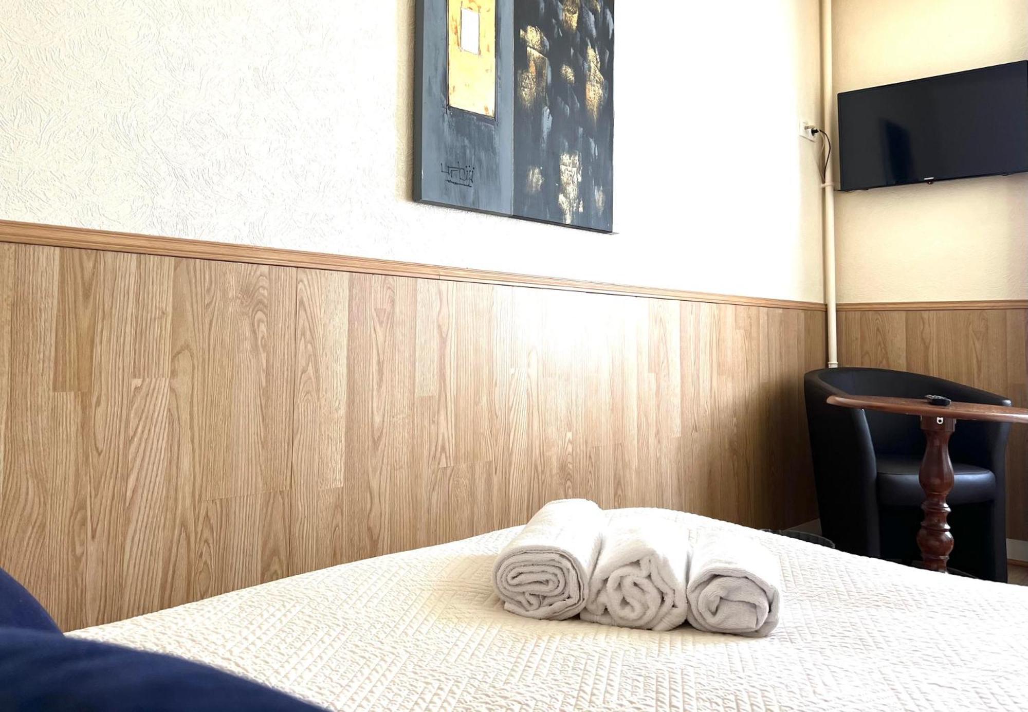 Hotel De La Gare Cherbourg-en-Cotentin Dış mekan fotoğraf