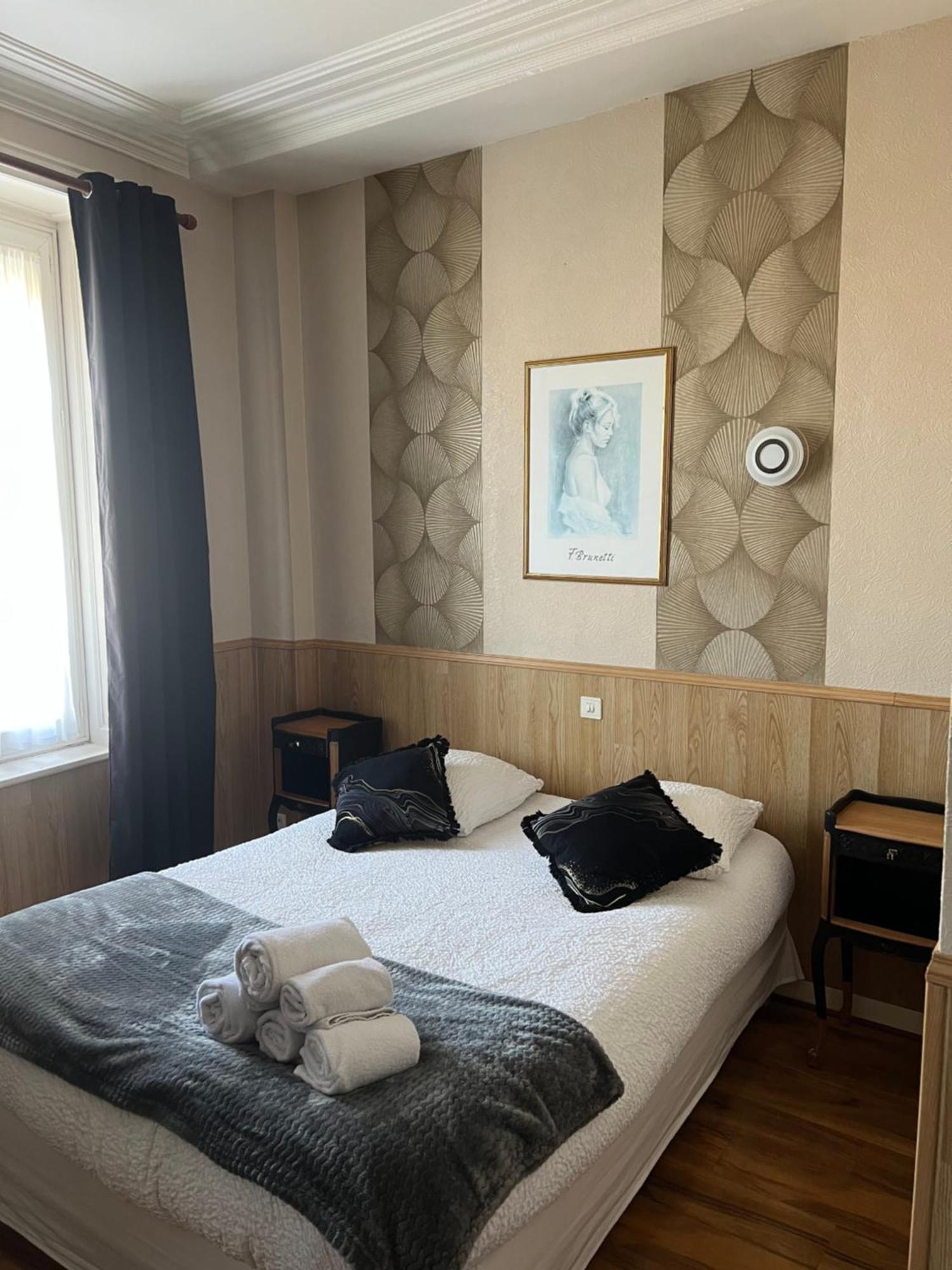 Hotel De La Gare Cherbourg-en-Cotentin Dış mekan fotoğraf