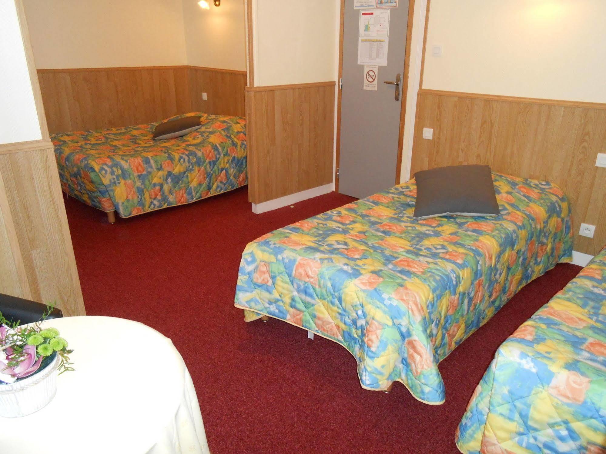 Hotel De La Gare Cherbourg-en-Cotentin Dış mekan fotoğraf