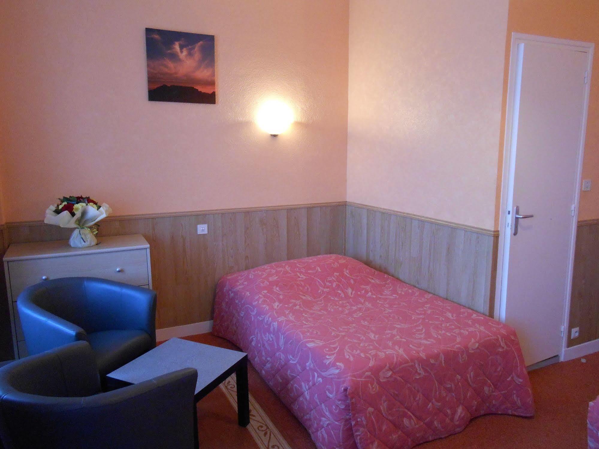 Hotel De La Gare Cherbourg-en-Cotentin Dış mekan fotoğraf