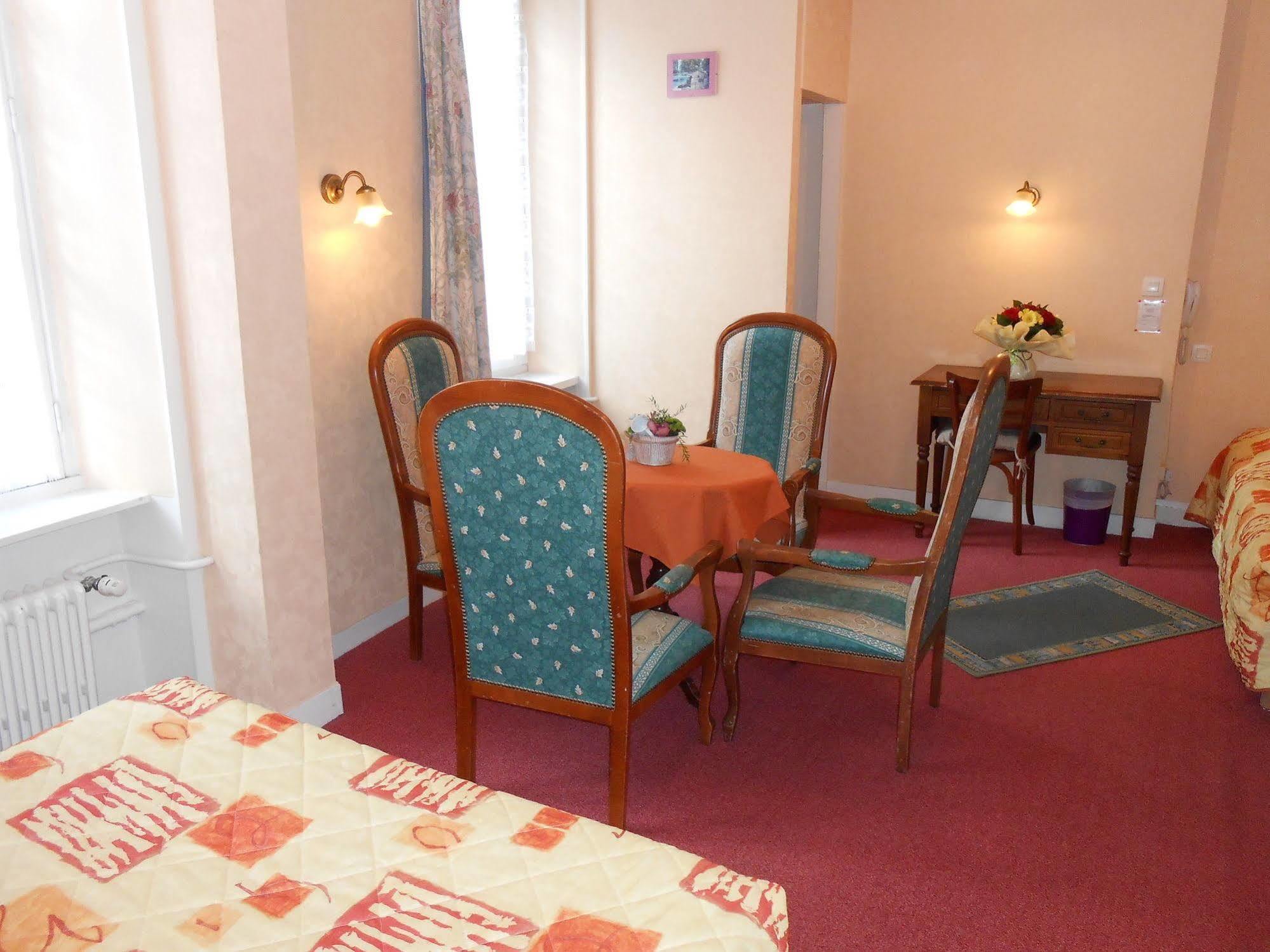 Hotel De La Gare Cherbourg-en-Cotentin Dış mekan fotoğraf